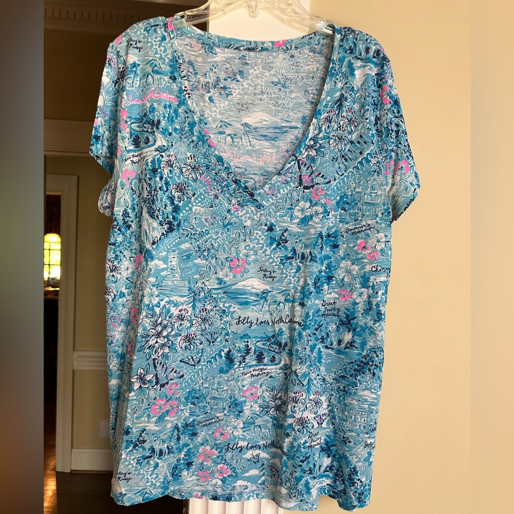 Lilly Pulitzer NC Etta v-neck tee